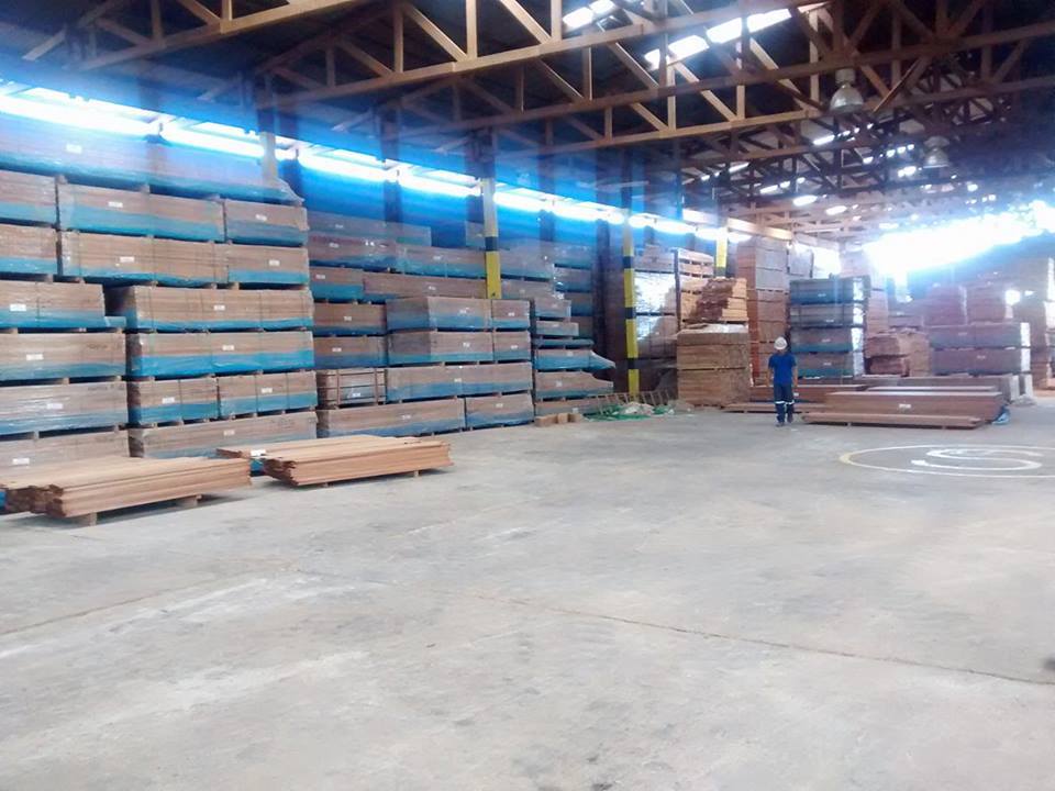 Instalaciones del proveedor y almacenamiento de madera